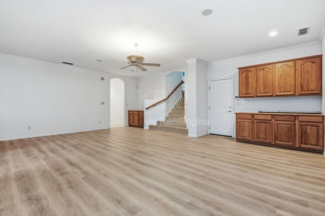 Building Photo - 5956 St Andrews Dr