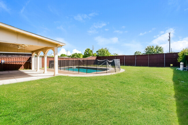 Building Photo - Home with Pool & Covered Patio in Wylie, TX!