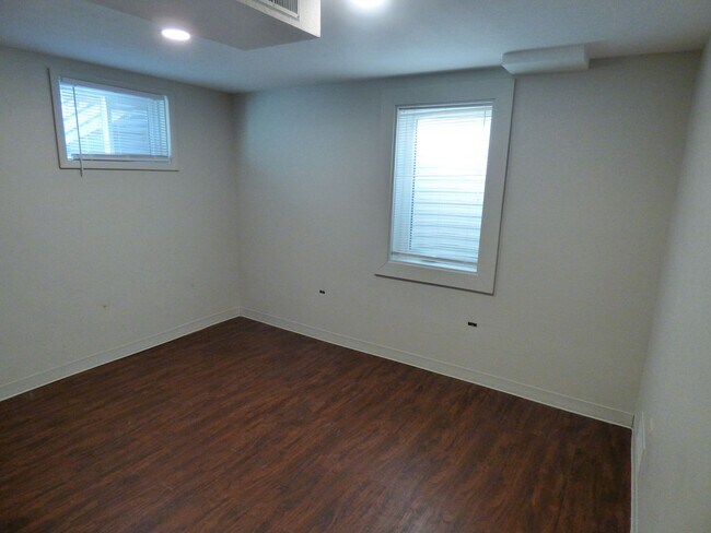 Building Photo - $0 DEPOSIT OPTION! RANCH STYLE HOME IN PRIME VIRGINIA VILLAGE!!!