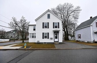 Building Photo - 31 Blossom St