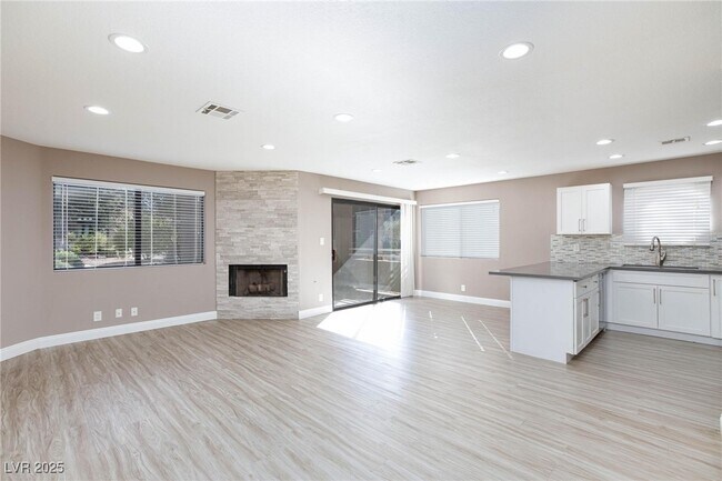 Building Photo - 5058 S Rainbow Blvd