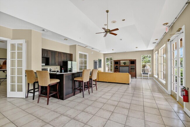 Building Photo - 1733 Village Blvd