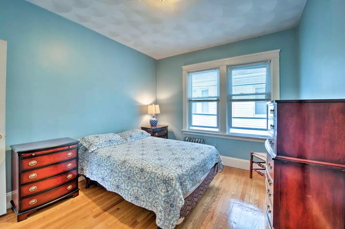 Building Photo - 36 Pembroke Ave