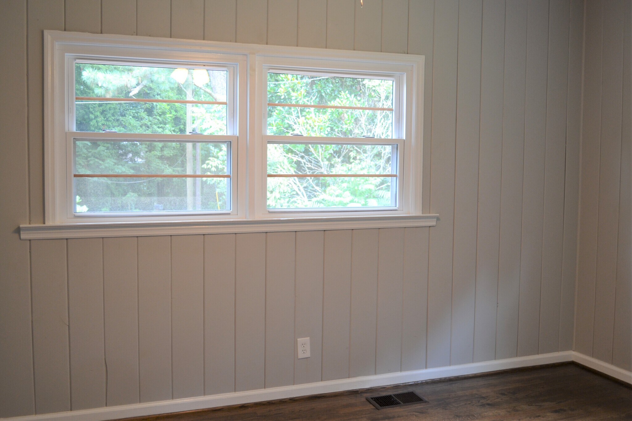 Building Photo - 1375 Nelms Dr