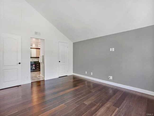 Building Photo - Beautifully Updated Model Home in the Prestigious, highly desirable Woodbridge