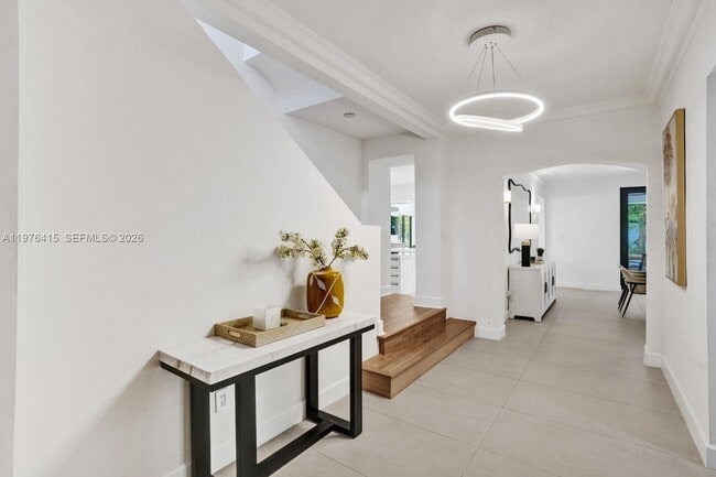 Building Photo - 5735 N Bay Rd