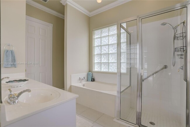 Building Photo - 236 Barbados Dr