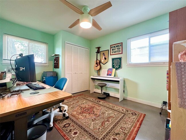 Building Photo - 2707 Ashdale Dr