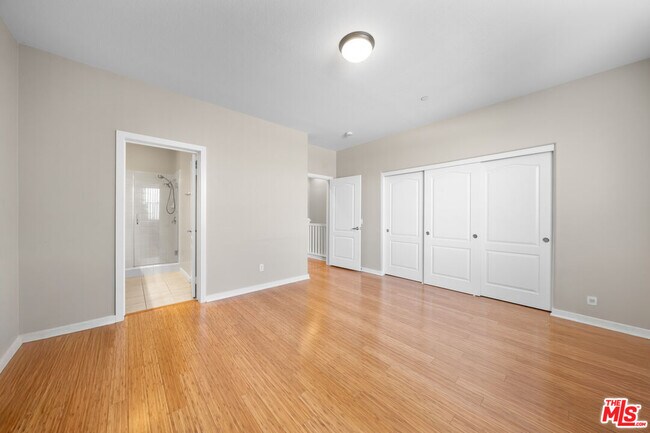 Building Photo - 5509 W 149th Pl