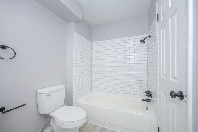Building Photo - Charming 3-Bed, 1-Bath Home - Fully Remodeled & Move-In Ready!