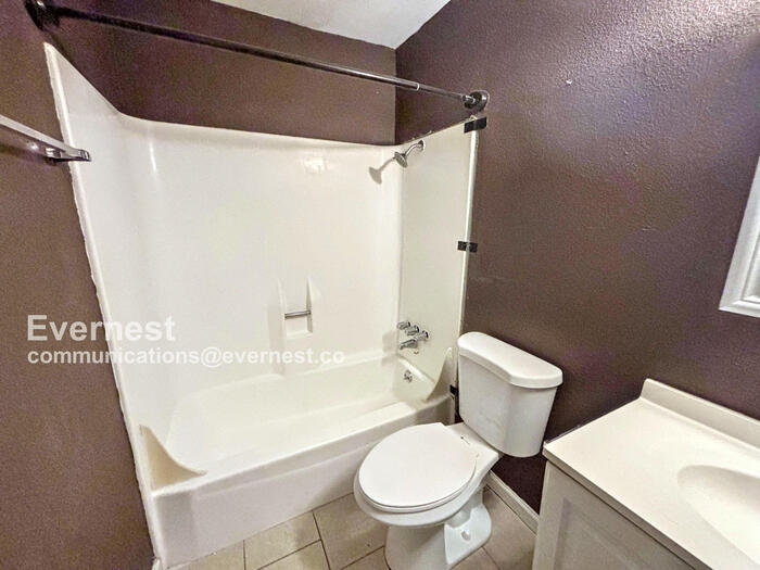 Building Photo - 710 E Dean Keeton St