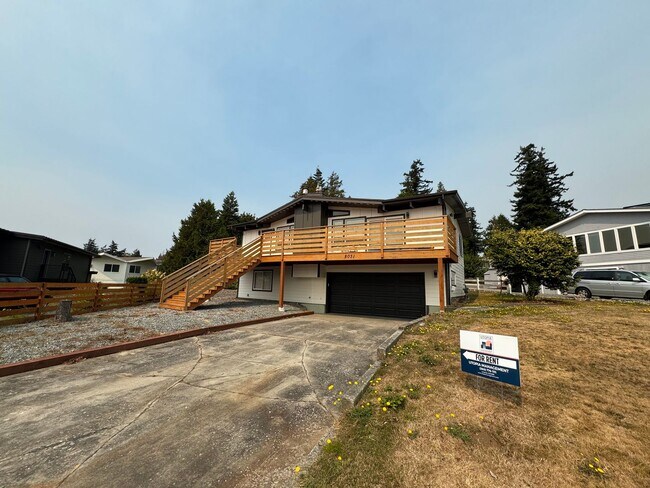 Building Photo - 8031 Kispiox Rd