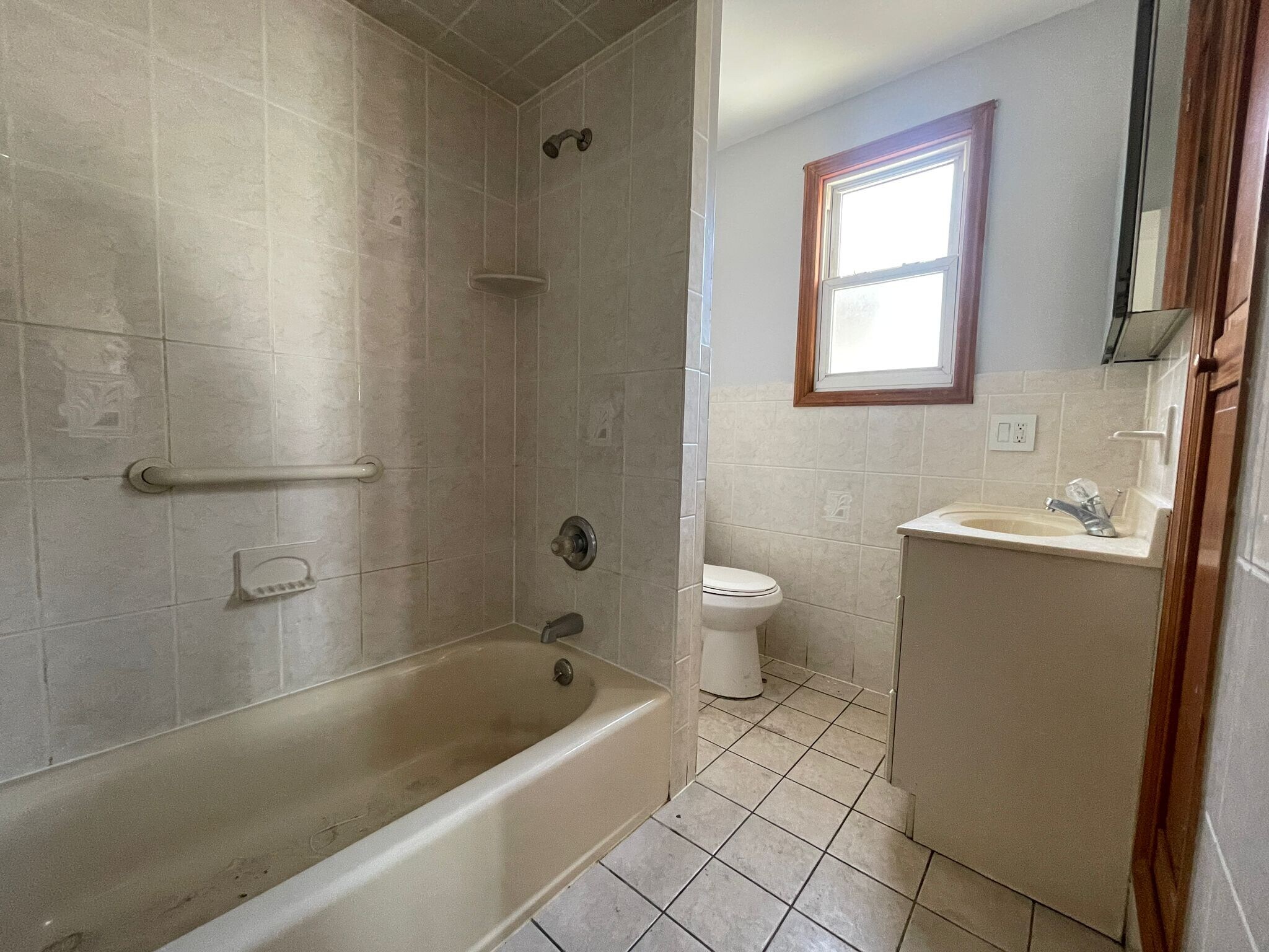 Building Photo - 579 Avenue A