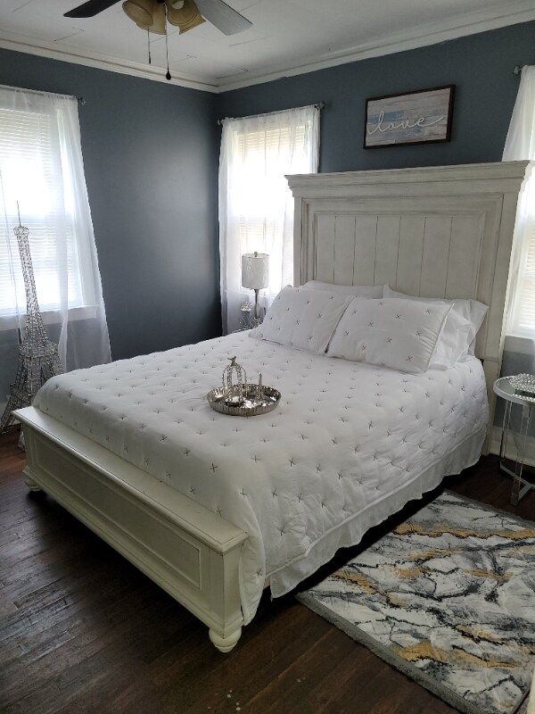 Building Photo - 718 McKewn St