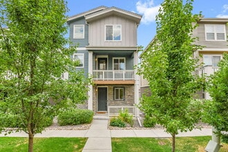 Building Photo - $2,620.95 - 3 Bed, 2.5 Bath Home in Aurora with AC and In Unit Laundry!
