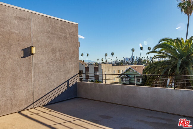 Building Photo - 1187 Crenshaw Blvd