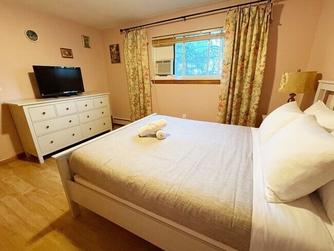 Building Photo - 6 Norumbega Terrace