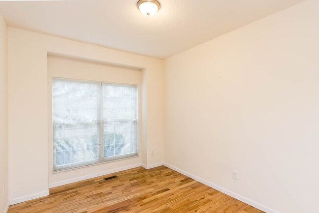 Building Photo - 6382 Morrisey Pl