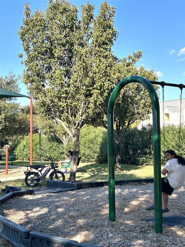 Building Photo - 18702 Desert Marigold Dr