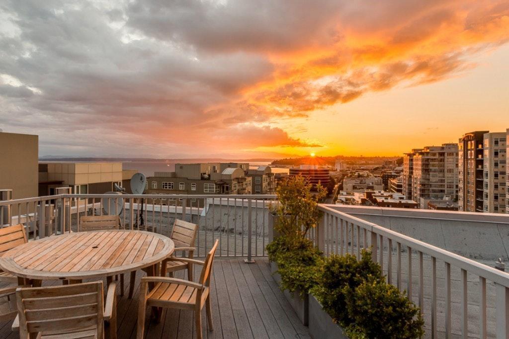 Rooftop Sunsets are amazing! - 81 Clay St