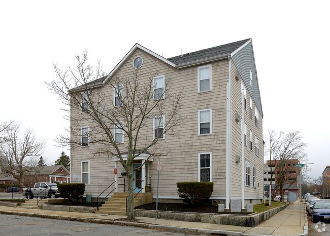 Building Photo - Verdean Gardens