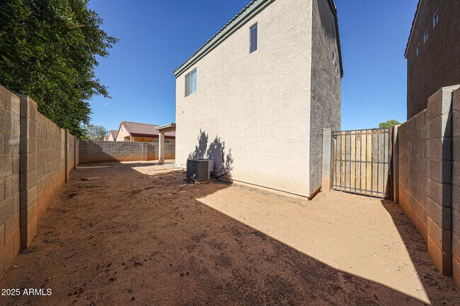 Building Photo - 2428 S 84th Gln