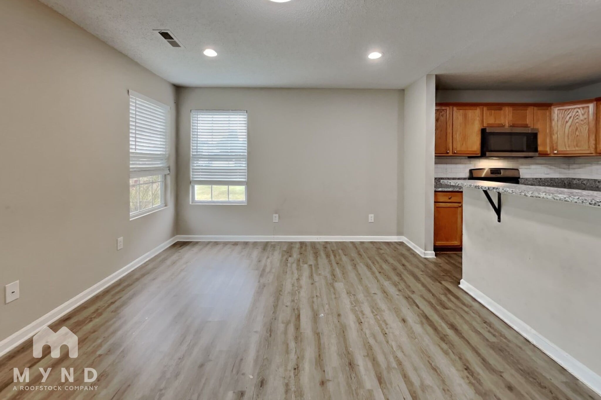 Building Photo - 4076 Clovelly Dr