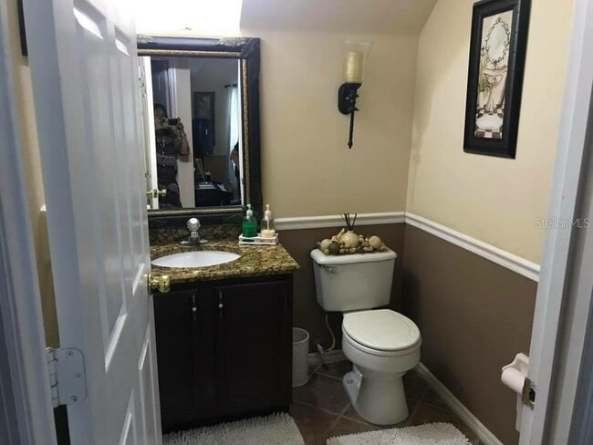 Building Photo - 1142 Lake Biscayne Way