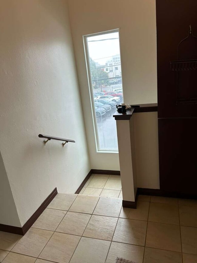 Upstairs Landing1 - 1328 9th St