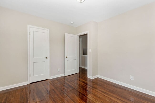 Building Photo - 640 Blenheim Rd