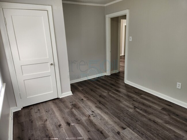 Building Photo - Riverdale Bungalow