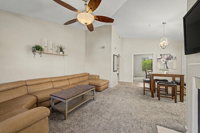 Building Photo - 6885 E Cochise Rd
