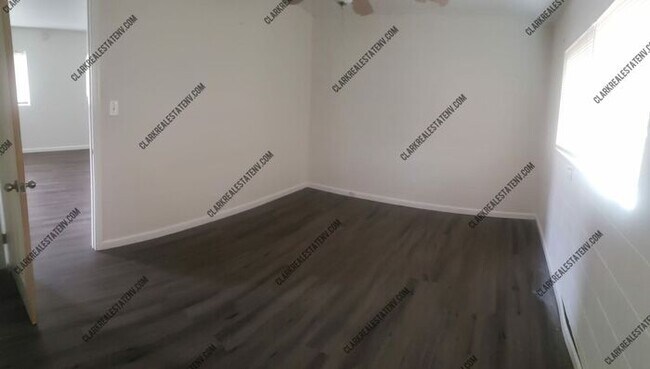 Building Photo - Brand New Midtown 1bed 1 Bath unit ready t...