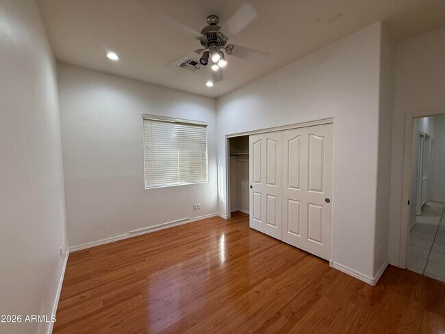 Building Photo - 101 S Presidio Dr