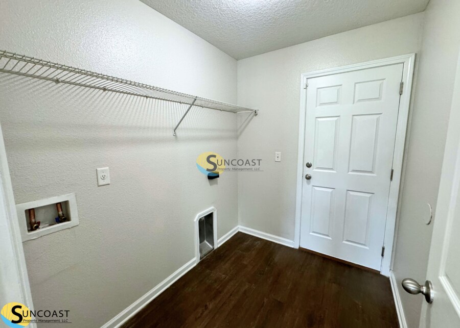 Building Photo - 8760 Kaye Ln