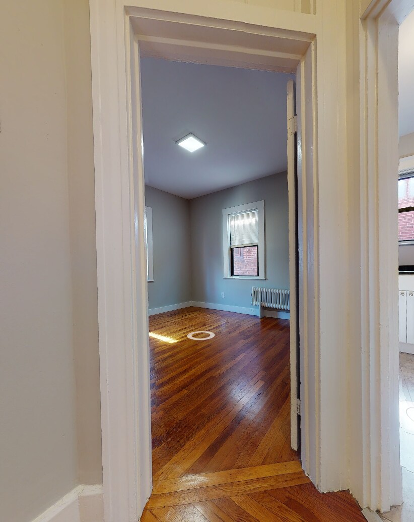 Building Photo - 69 Dunster St