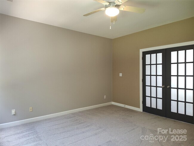 Building Photo - 9009 Hammersley Dr