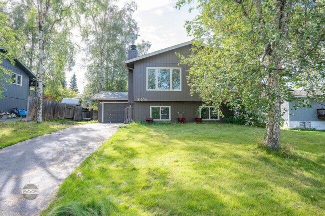 Primary Photo - Bright Anchorage Home in Prime Location