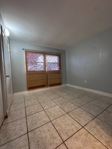 Building Photo - 19751 SW 114th Ave