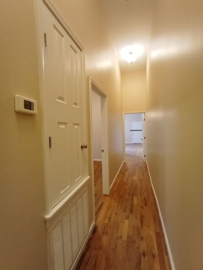 Building Photo - 2304 Gravier St