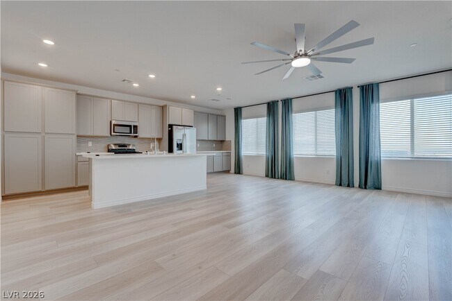 Building Photo - 3302 Viola Hls Ave