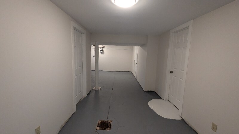 Building Photo - 615 Burr Oak St