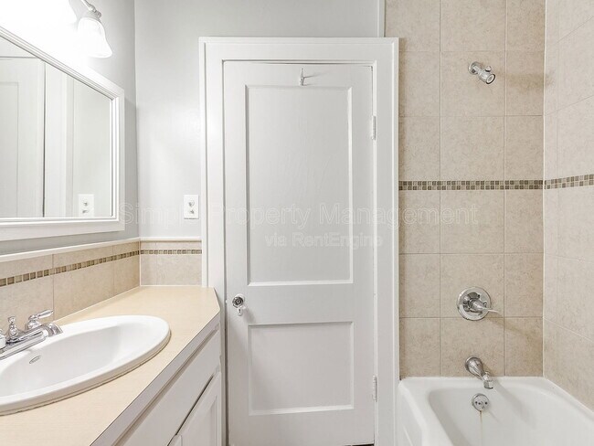 Building Photo - 912 NW 98th St