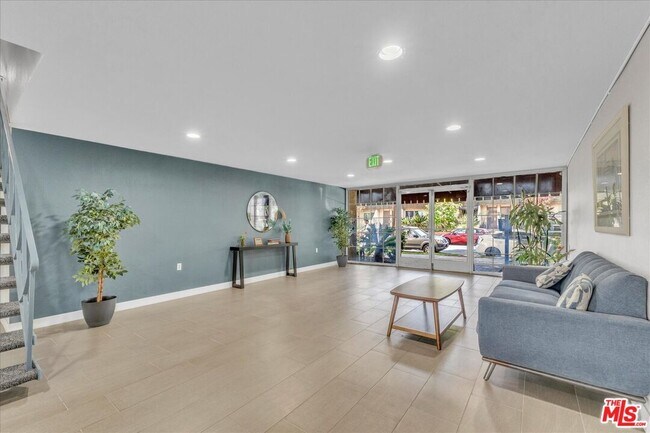 Building Photo - 4647 Willis Ave