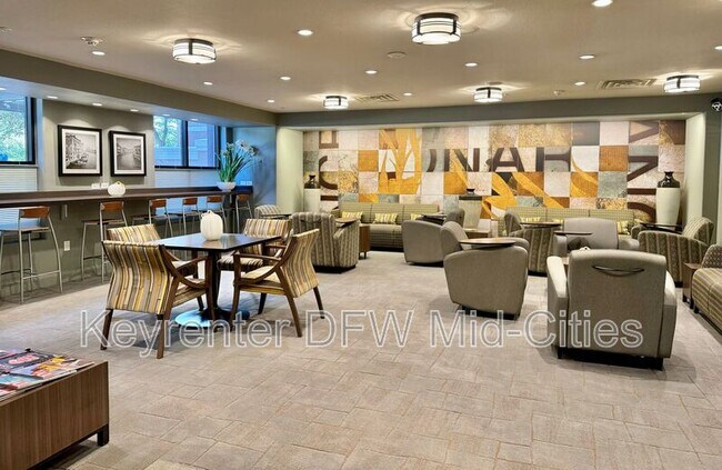 Building Photo - 330 E Las Colinas Blvd