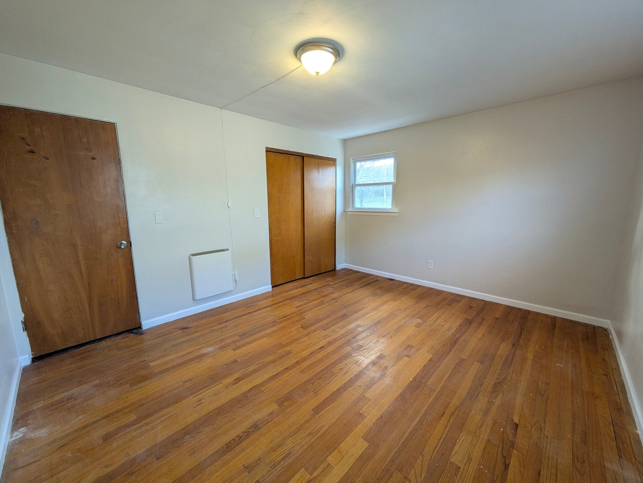 Building Photo - 617 June St