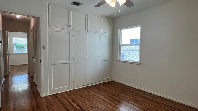 Bedroom 3 - 1533 N Ontario St