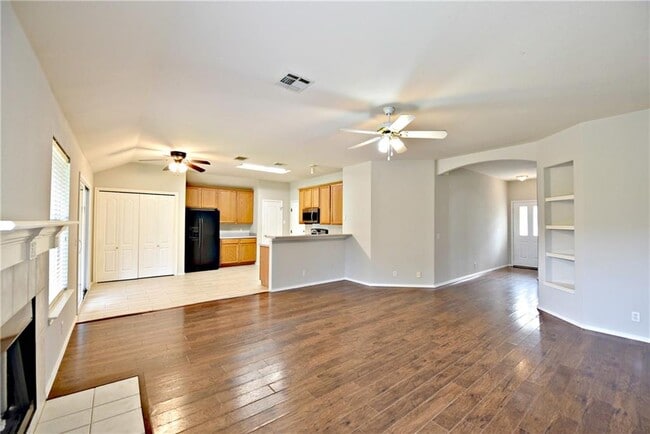 Building Photo - 1003 N Riviera Cir