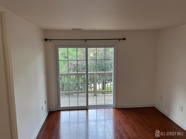 Building Photo - 7492 Elm Ct