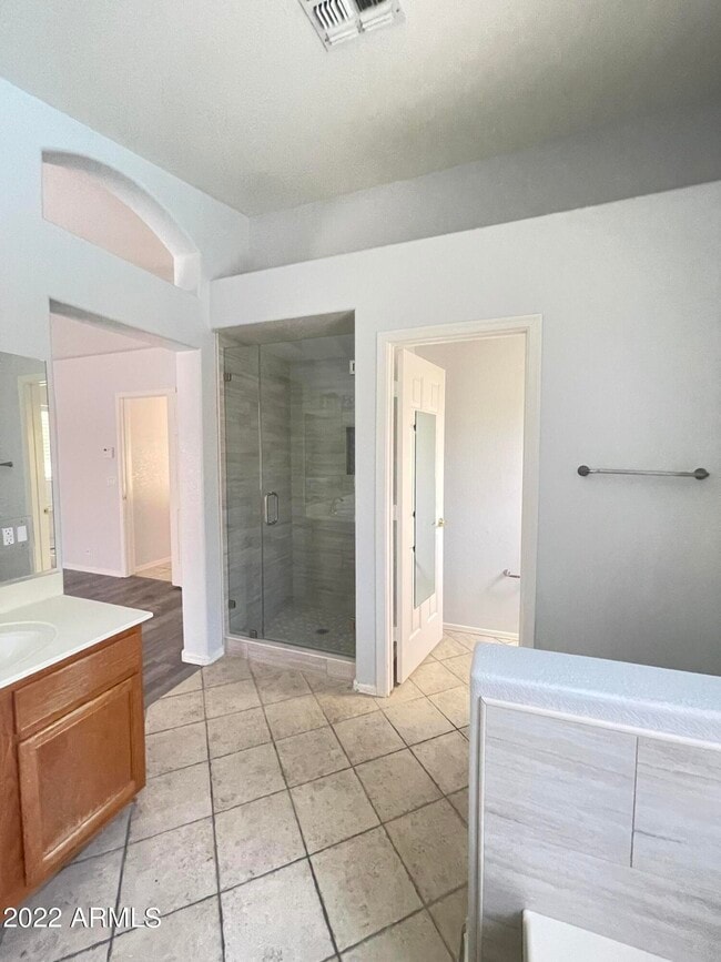 Building Photo - 963 W Morelos St